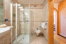 Bagno camera 453